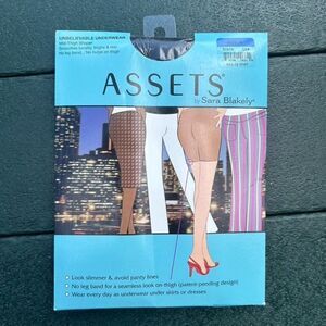 NIP Assets by Sara Blakely Size 4 Black Unbelievable Underwear Mid-Thigh Shaper‎